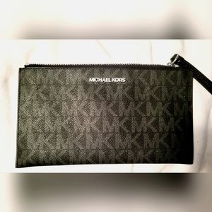 Michael Kors Signature Logo Wristlet Wallet
